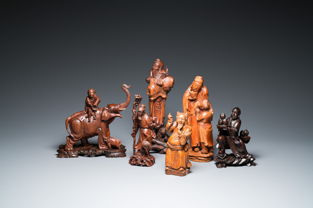 Six various Chinese carved wooden statues, 19/20th C.