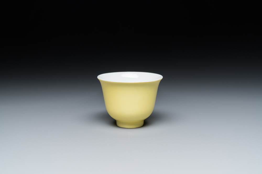 A Chinese monochrome yellow-glazed cup, Guangxu mark, 20th C.