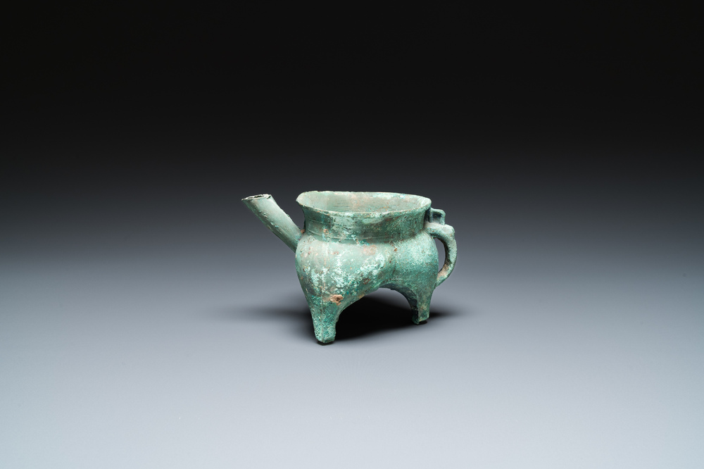 A Chinese bronze 'he' wine ewer, Western Zhou, ca. 11th-8th C. b.C.
