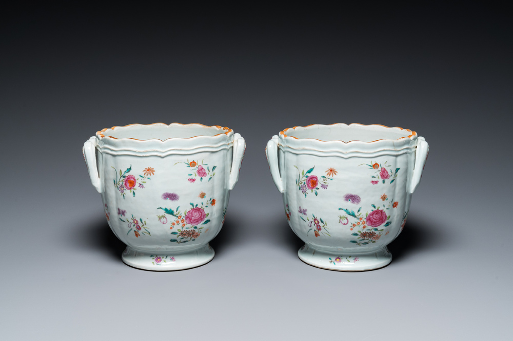 Een paar Chinese famille rose wijnkoelers, Qianlong
