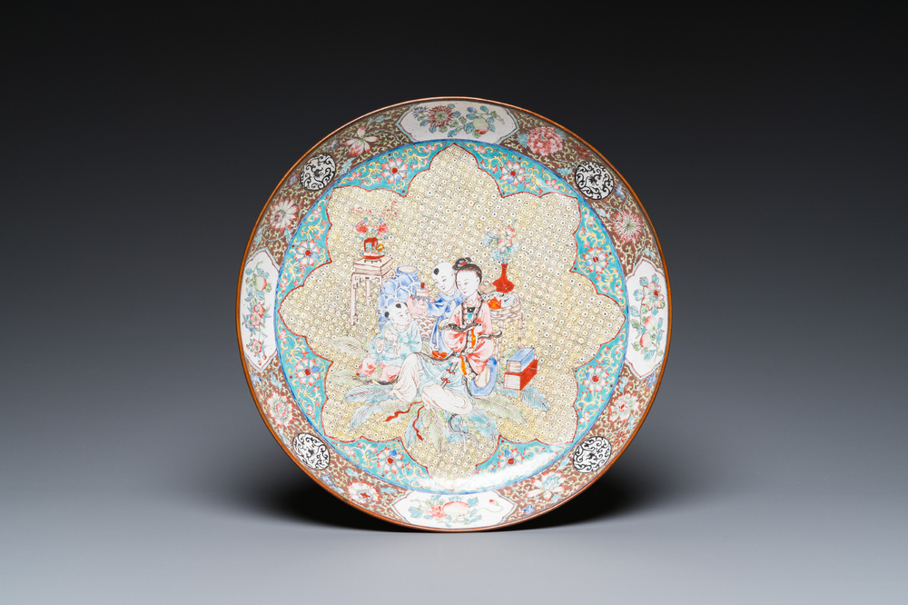 A Chinese Canton enamel dish with a lady and two boys, Yongzheng