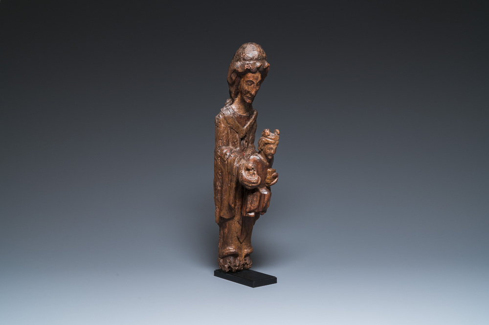 Sedes Sapientiae en ch&acirc;taignier sculpt&eacute; et polychrom&eacute;, Espagne, Catalogne, 14&egrave;me