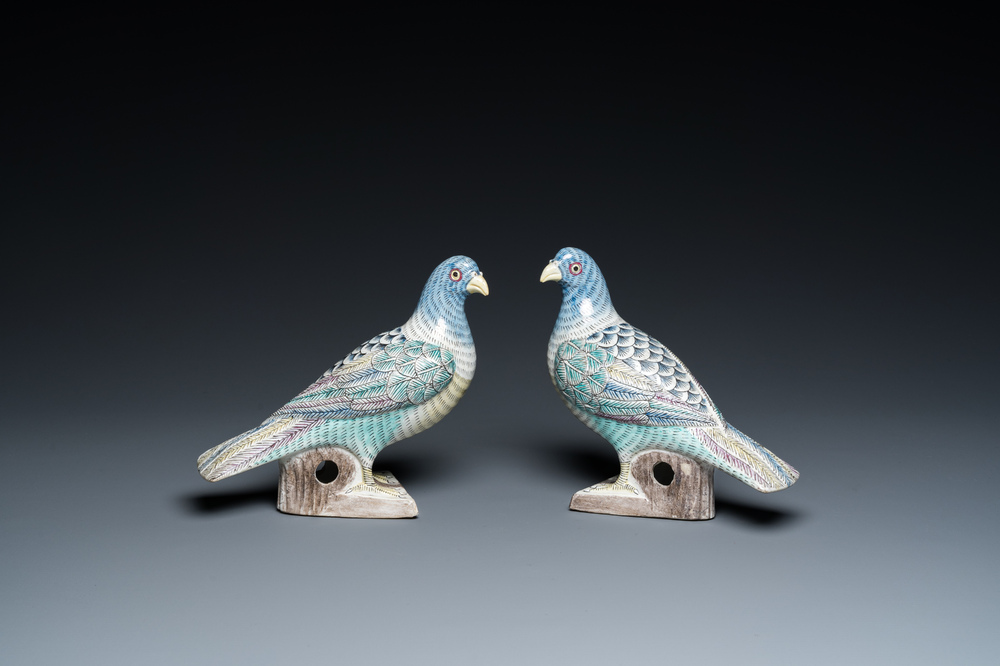 A pair of Chinese verte biscuit pigeons, 19/20th C.