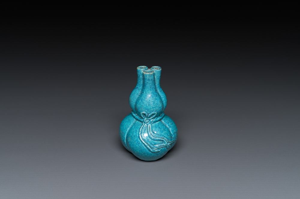 A small Chinese robin's egg-glazed three-necked double gourd vase, 19/20th C.