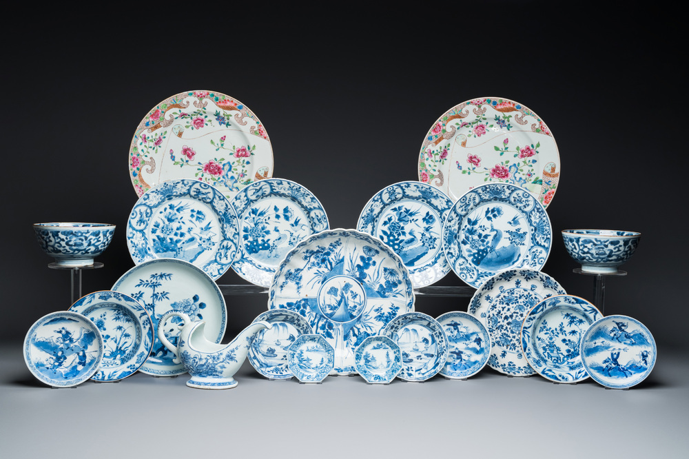 Een diverse collectie Chinees blauw-wit en famille rose porselein, Kangxi/Qianlong