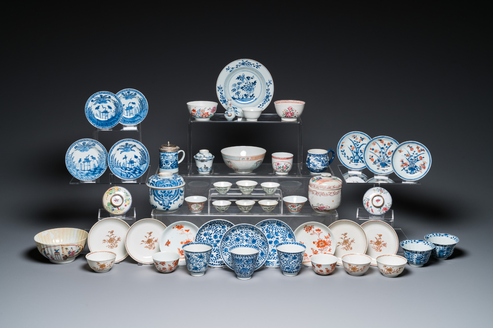 Een diverse collectie Chinees porselein, Kangxi en later