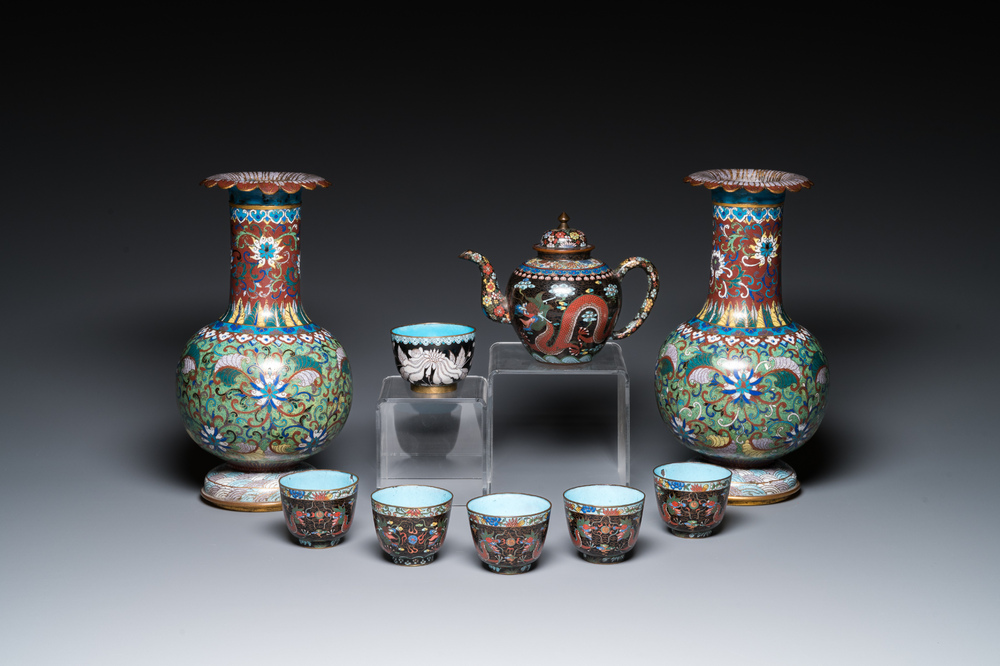 Negen stukken Chinees cloisonn&eacute;, 19/20e eeuw