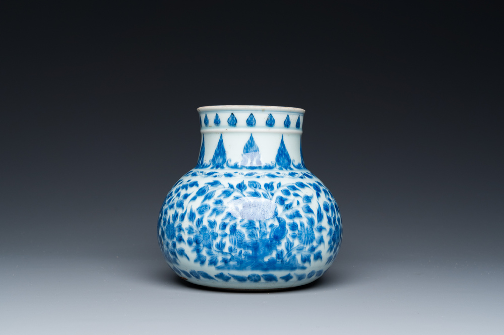 A Chinese blue and white globular vase for the Islamic market, Kangxi