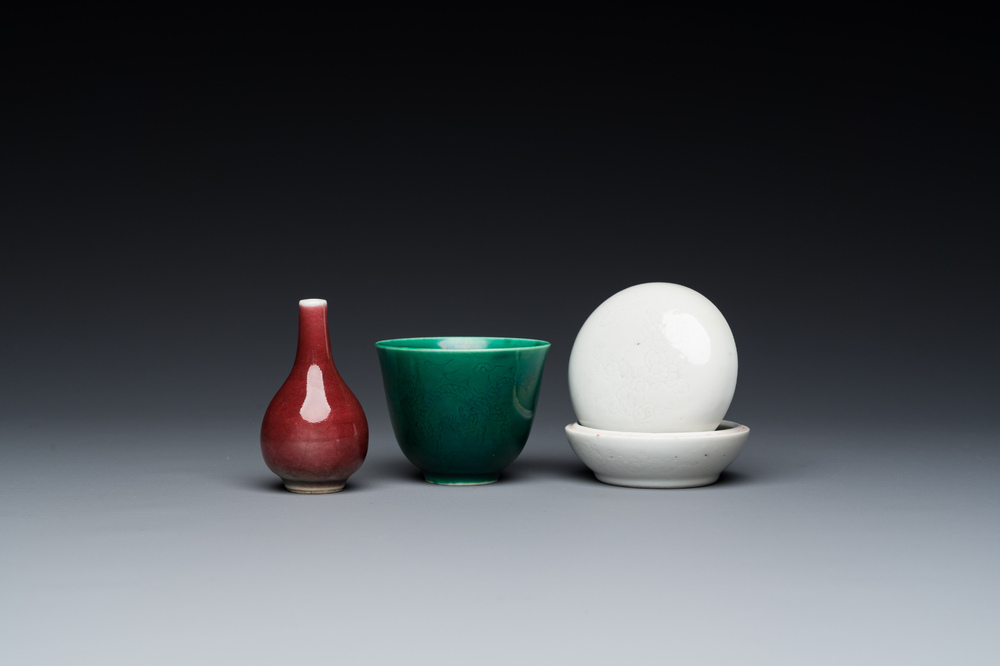A Chinese monochrome copper-red vase, a green anhua 'dragon' cup and a white-glazed box and cover, 19/20th C.