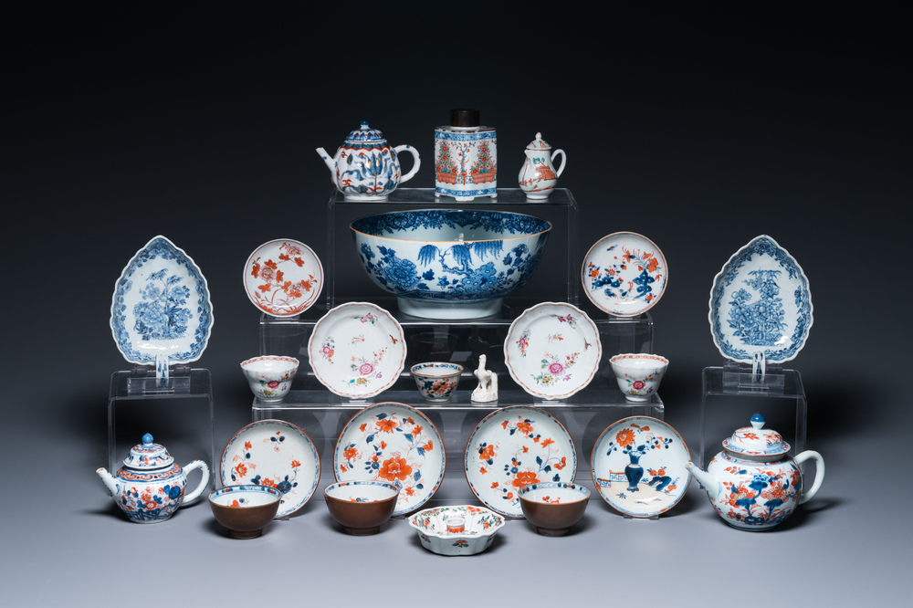 Een diverse collectie Chinees porselein, Kangxi/Qianlong