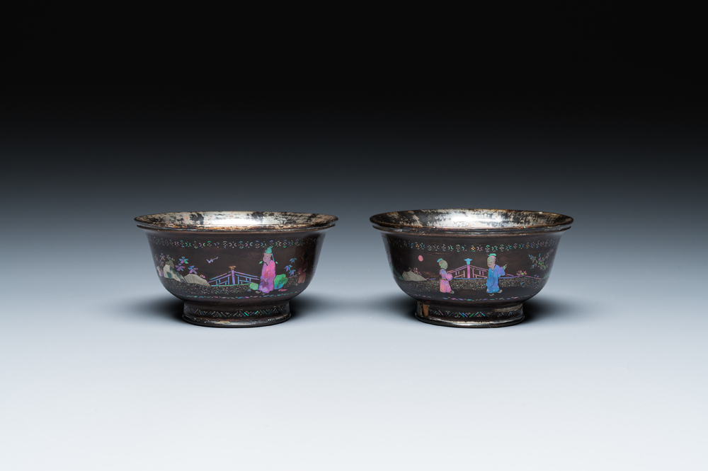 Two Chinese lac-burgaut&eacute; bowls with silvered interiors, Kangxi