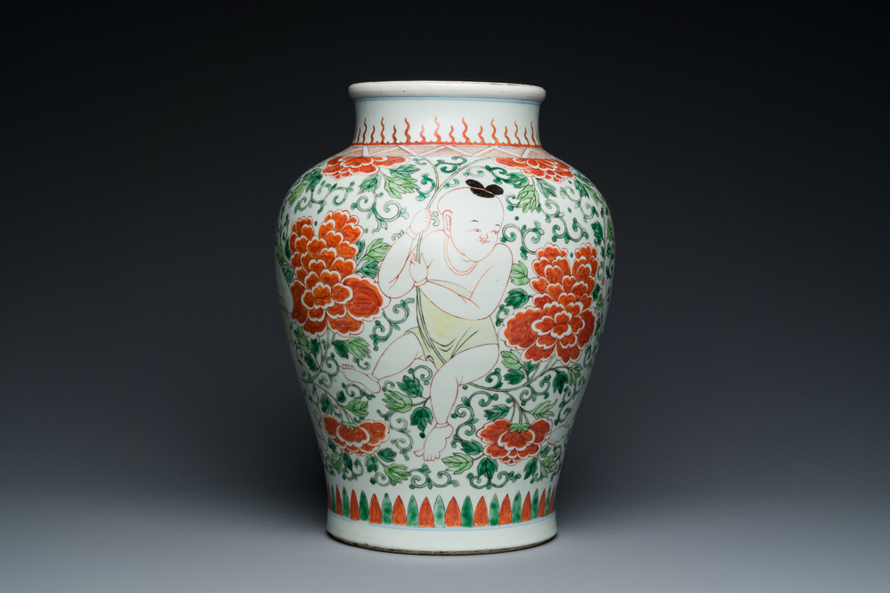 A Chinese famille verte 'Hehe Erxian' vase, Kangxi