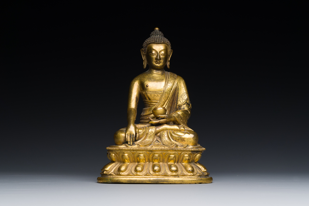 Bouddha de M&eacute;decine ou Bhaishajyaguru en bronze dor&eacute;, Sino-Tibet, 16&egrave;me