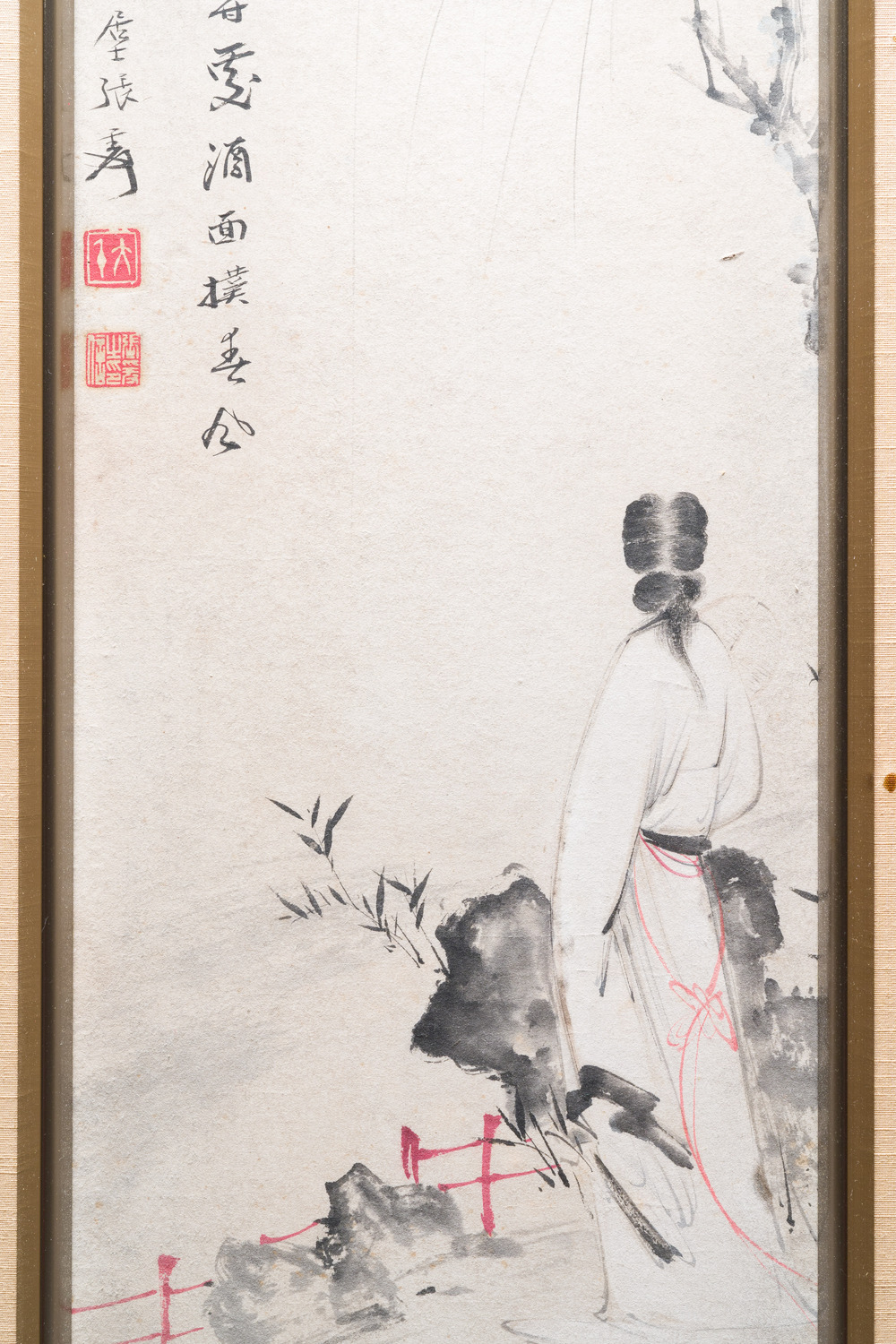 Ecole chinoise, sign&eacute; Zhang Daqian 張大千 (1898-1983): 'Beaut&eacute; dans le jardin', encre et couleurs sur papier, dat&eacute; 1975