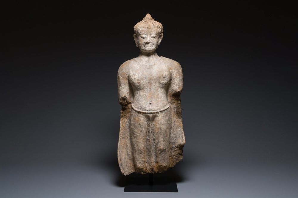 Importante sculpture de Bouddha Shakyamuni en stuc, Tha&iuml;lande, r&eacute;gion de Haripunchai, 13&egrave;me