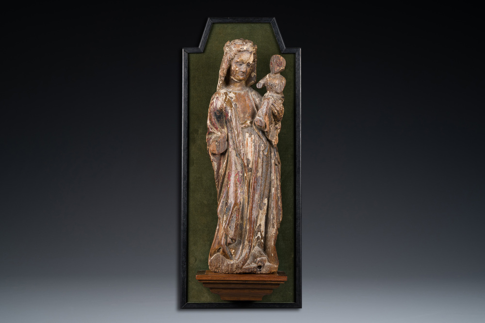 Vierge &agrave; l'Enfant en bois sculpt&eacute; et polychrom&eacute;, Pays-Bas m&eacute;ridionaux, 14/15&egrave;me