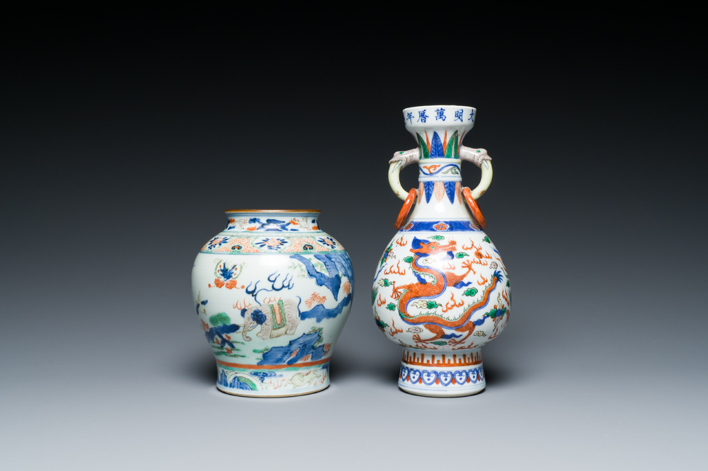 Two Chinese wucai vases, Wanli mark, 19/20th C.