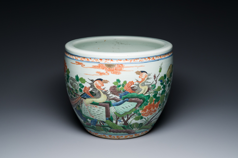 A Chinese famille verte 'phoenixes' fish bowl, 19/20th C.