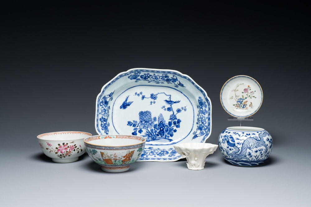 A varied collection of Chinese porcelain, 18/19th C.