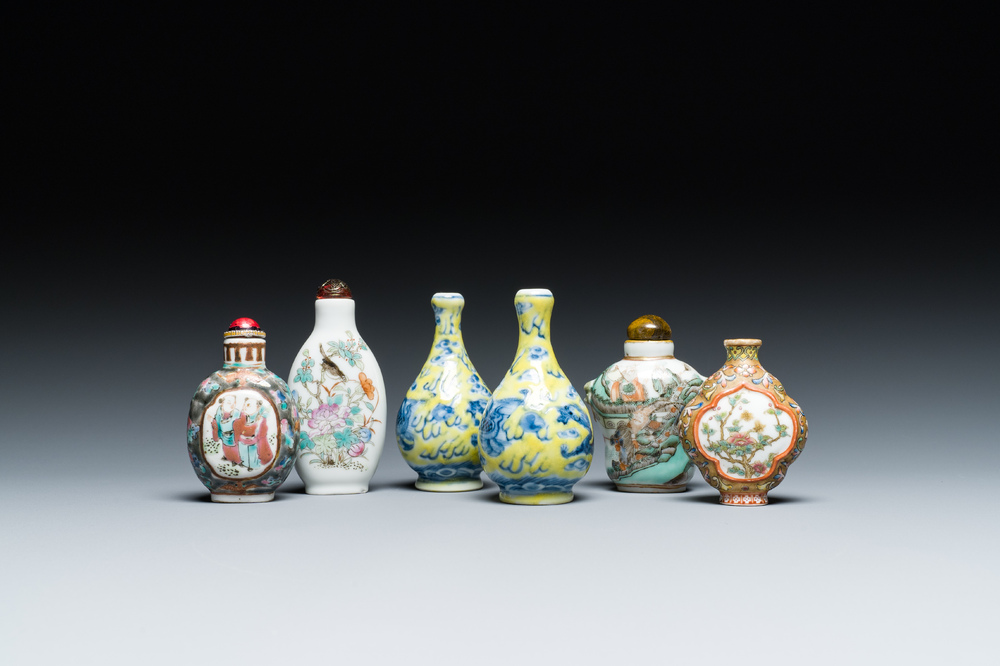 Six tabati&egrave;res en porcelaine de Chine, 19/20&egrave;me