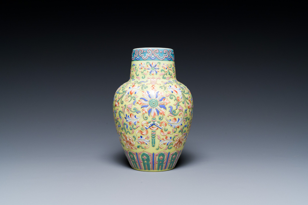 A Chinese famille rose-style enamelled glass vase, probably 19th C.