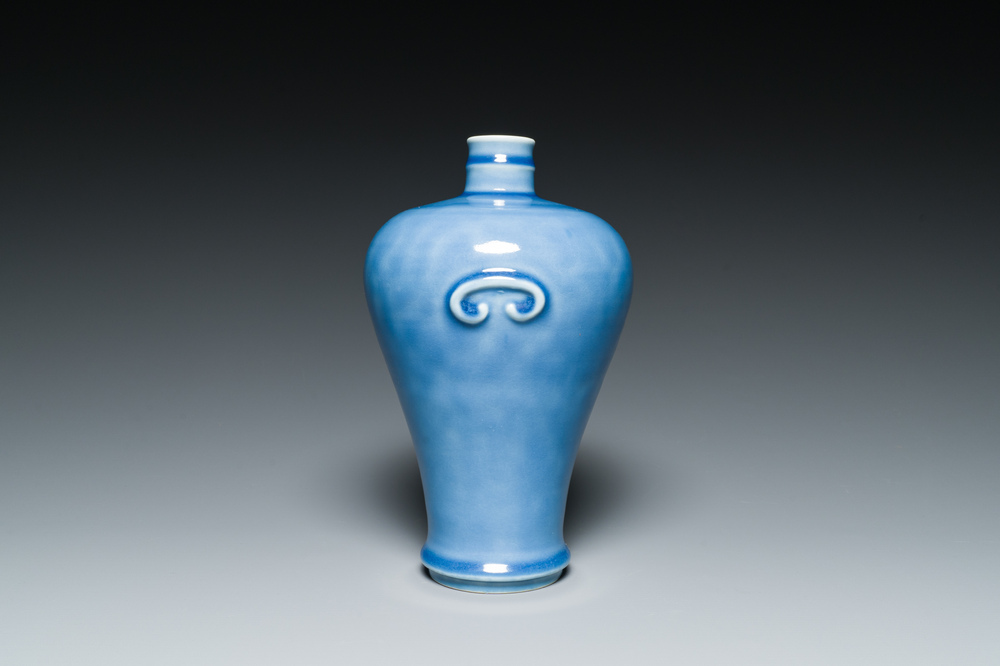 A Chinese blue-glazed 'meiping' vase, Jiang Xi Guo Hua Zhen Pin 江西國華珍品 mark, Republic