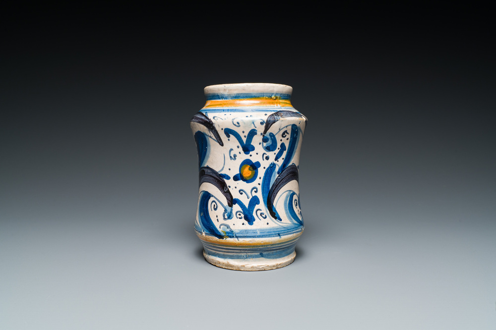 Albarello en majolique italienne polychrome, Montelupo, 16/17&egrave;me