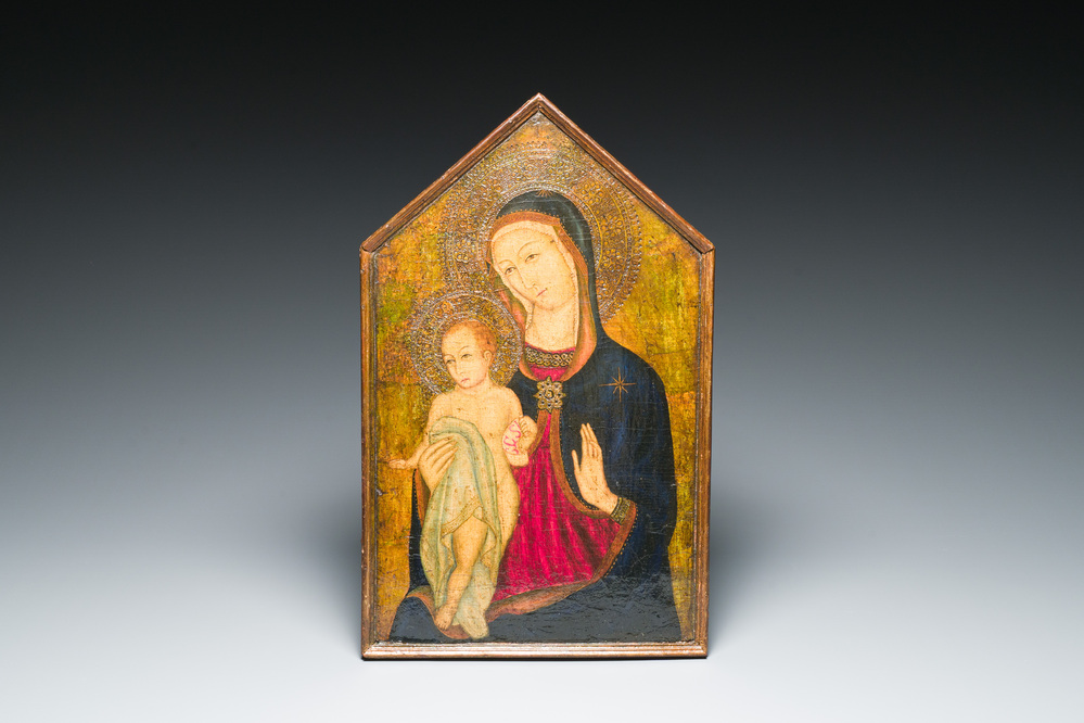 &Eacute;cole italienne, suiveur de Sano Di Pietro (1406-1481): 'Vierge &agrave; l'Enfant', huile sur panneau