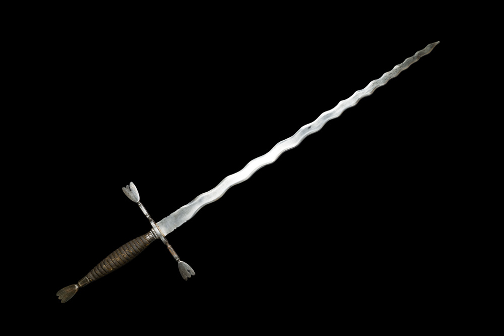 &Eacute;p&eacute;e &agrave; deux mains de type 'Flamberge', probablement Allemagne, 18&egrave;me