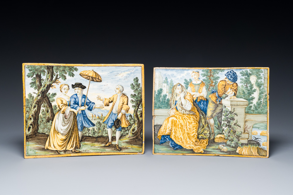 Twee polychrome Italiaanse majolica plaquettes, Castelli, 18e eeuw