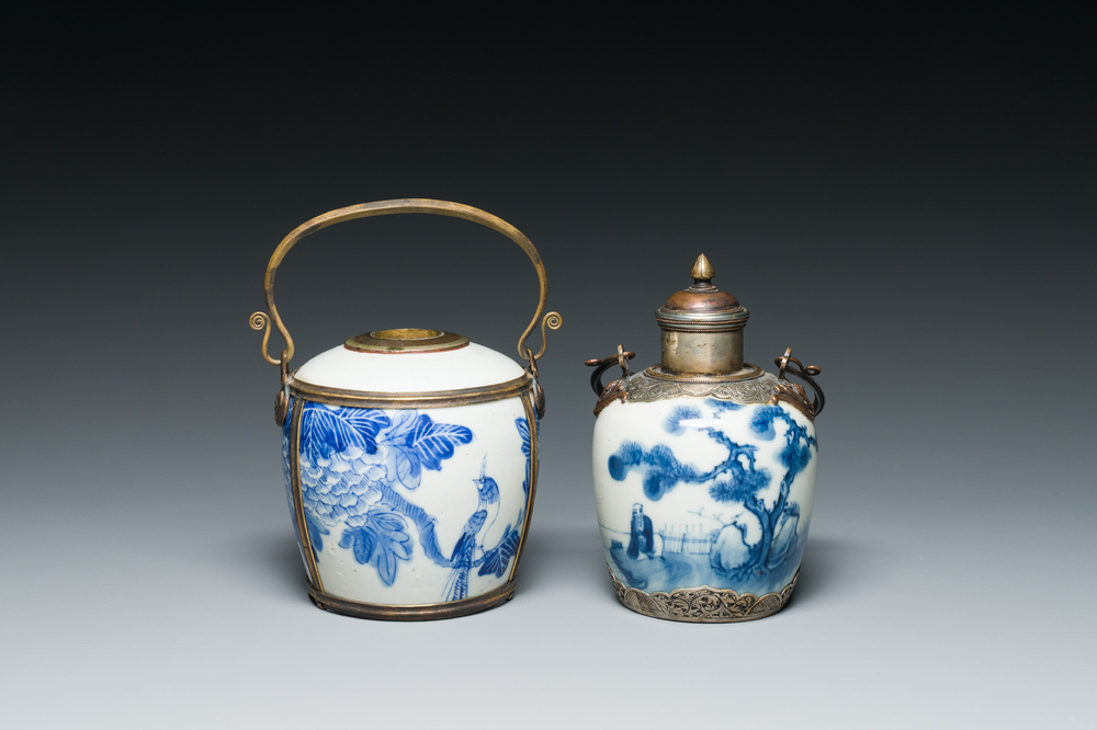A Chinese blue and white 'Bleu de Hue' waterpipe and a tea caddy for the Vietnamese market, 19th C.