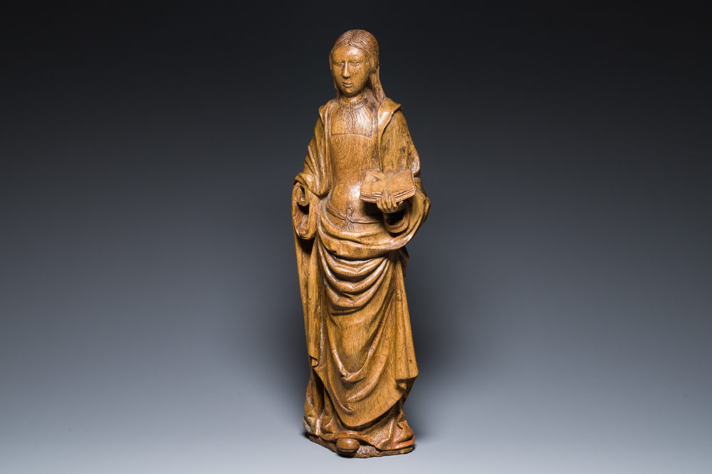 Een Vlaamse eikenhouten sculptuur van de Heilige Dimpna van Geel, 16e eeuw