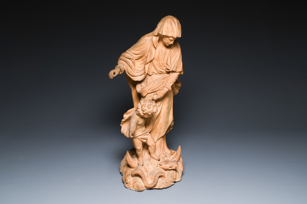 Vierge de l'Apocalypse en terre cuite, Flandre, 16/17&egrave;me