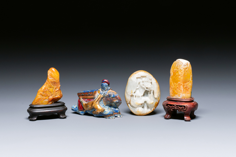 Quatre sculptures en jade et lapis-lazuli, Chine, 19/20&egrave;me
