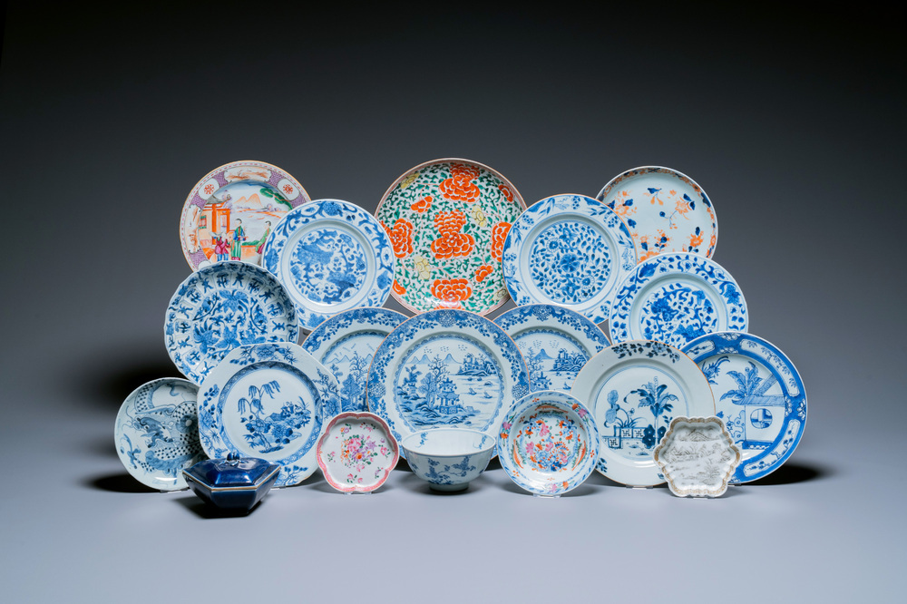 Een diverse collectie Chinees porselein, Kangxi en later
