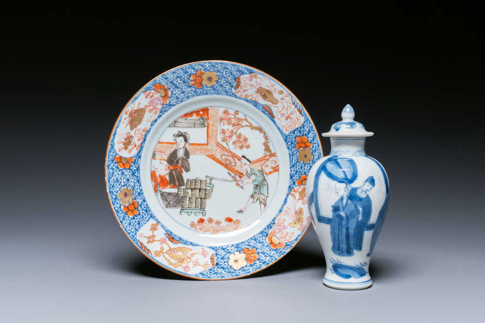 A Chinese blue and white covered vase and a verte-Imari plate, Kangxi