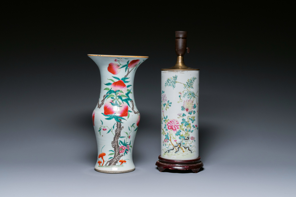 A Chinese famille rose 'nine peaches' vase and a lamp-mounted hat stand, 19th C.