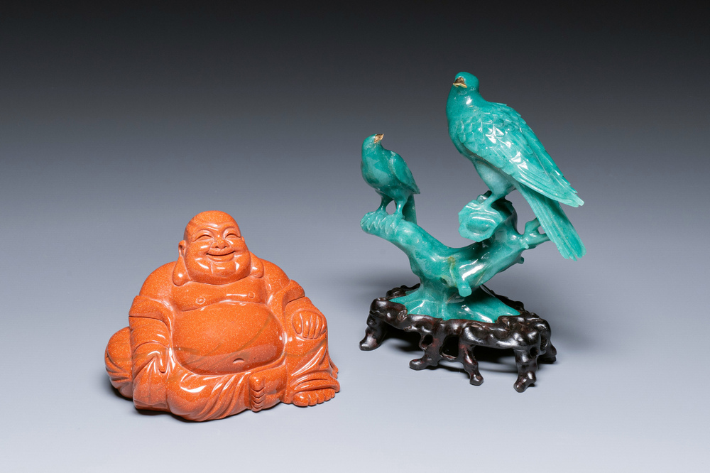 A Chinese emerald green jadeite 'birds' group and a goldstone sculpture of Buddha, 19/20th C.