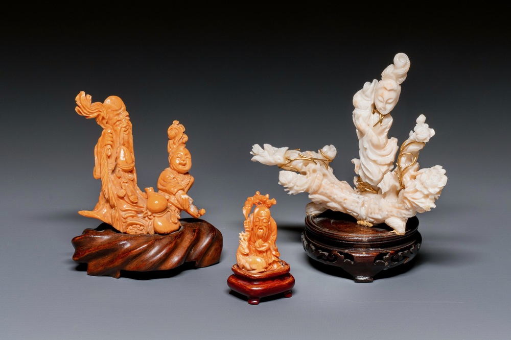 Trois sculptures en corail, Chine, 19/20&egrave;me
