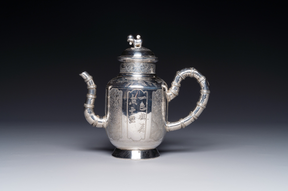 Verseuse &agrave; vin en argent &agrave; inscription pour le march&eacute; Straits ou Peranakan, Chine, 19&egrave;me