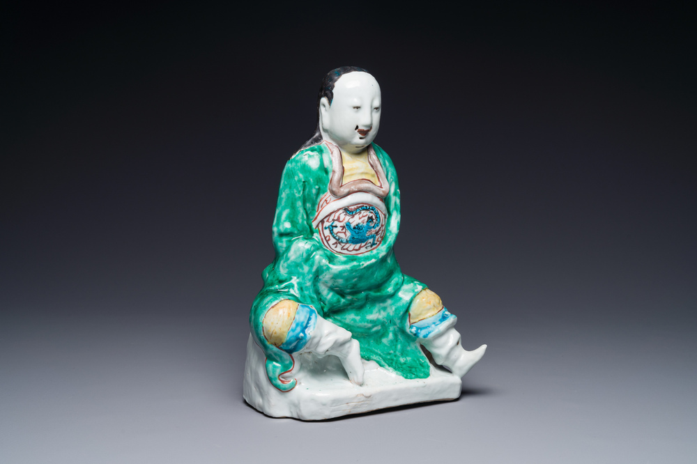 Een Chinees wucai beeld van Zhen Wu, Ming