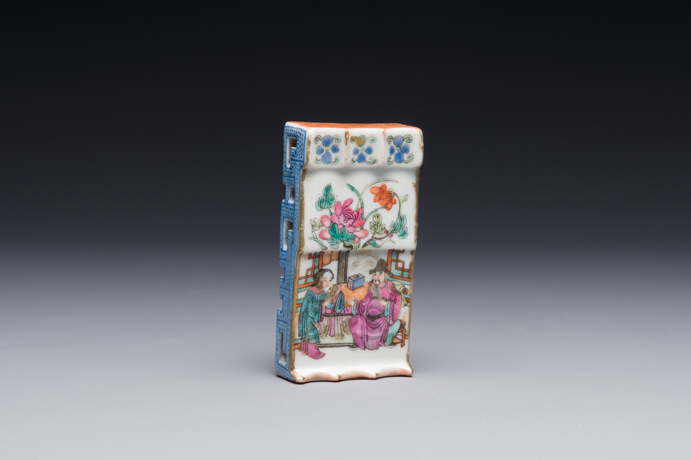 Porte-pinceaux en porcelaine de Chine famille rose, 19&egrave;me