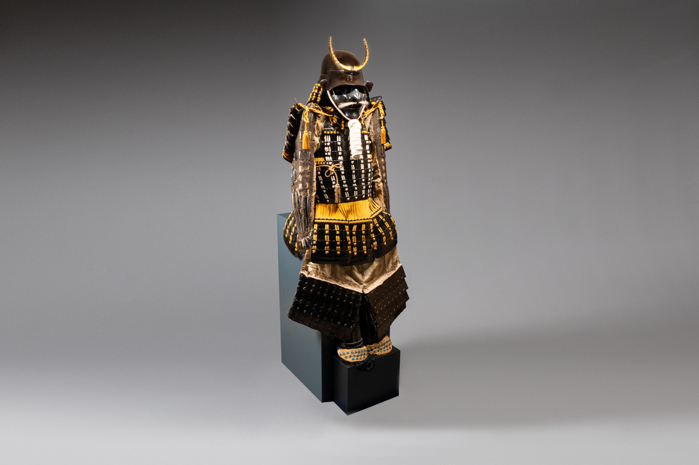 Een indrukwekkend Japans Samurai Gusoku-pantser, Momoyama/Edo periode, eind 16e/begin 17e eeuw