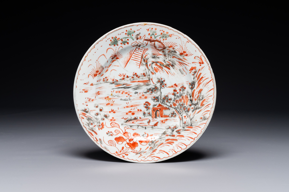 An unusual Dutch-decorated Chinese grisaille plate, Qianlong