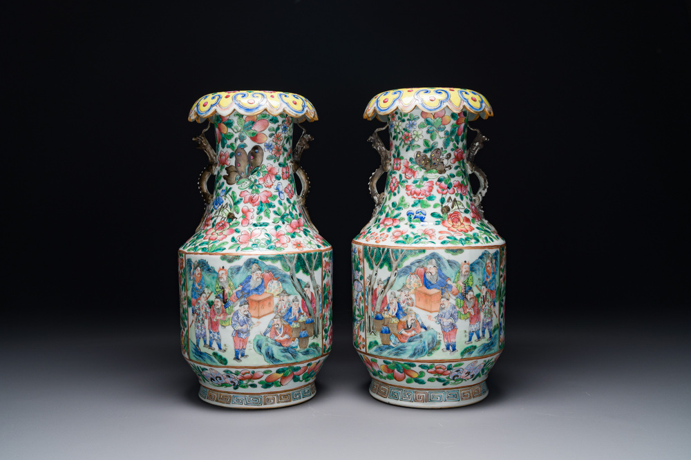 A pair of fine Chinese Canton famille rose 'Water Margin 水滸傳' vases, 19th C.