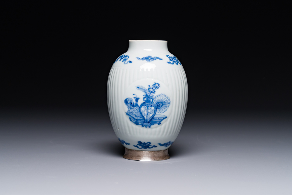 A fine Chinese blue and white silver mounted jar, signed Bo Gu Zhai 博古斎, Jiajing mark, Kangxi