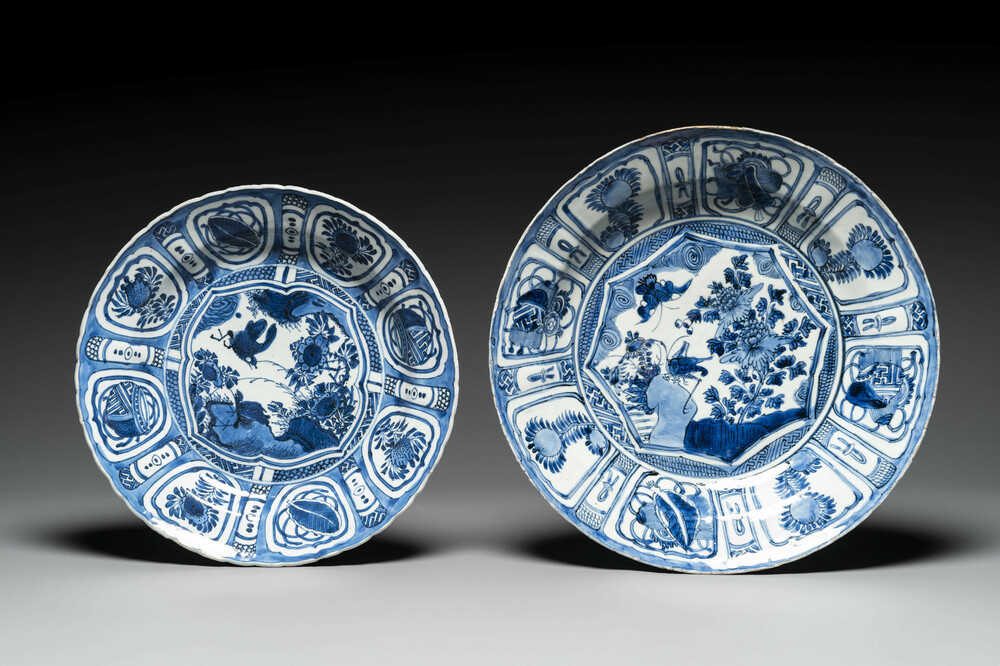 Two Chinese blue and white kraak porcelain dishes with birds and insects, Wanli