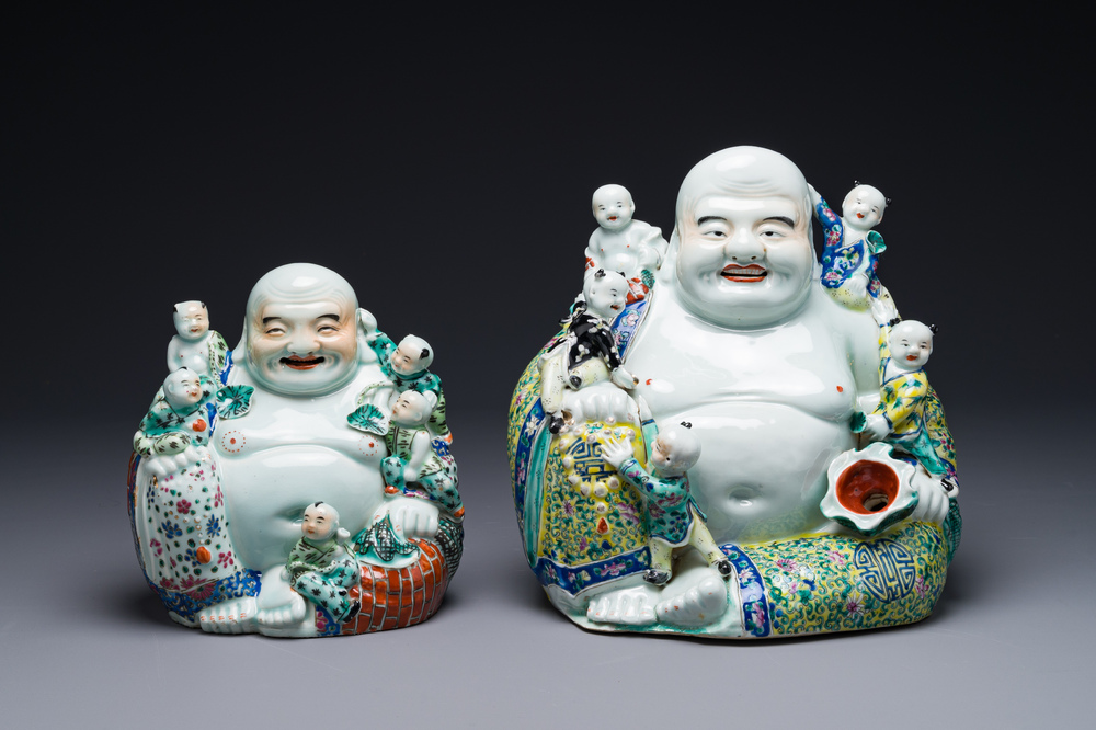 Two Chinese famille rose figures of Buddha, Zhu Mao Sheng 朱茂生 mark, 19/20th C.