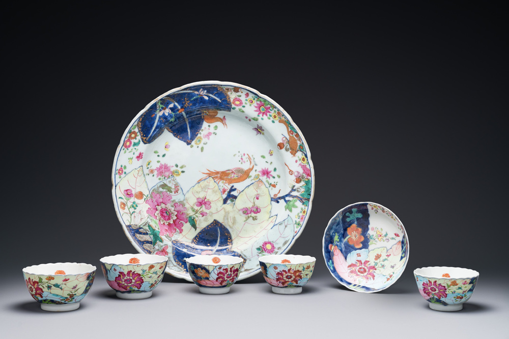 Collection de sept pi&egrave;ces en porcelaine de Chine famille rose &agrave; d&eacute;cor de feuilles de tabac, Qianlong