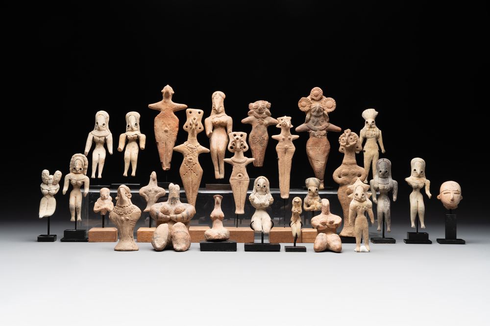 An exceptional collection of terracotta idols, Mehrgarh, Syro-Hittite states and Indus Valley, 35th/3rd C. B.C.